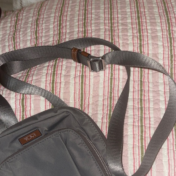 TUMI Charcoal Crossbody Bag Grab and Go Essentials TUMI quality - Picture 8 of 9